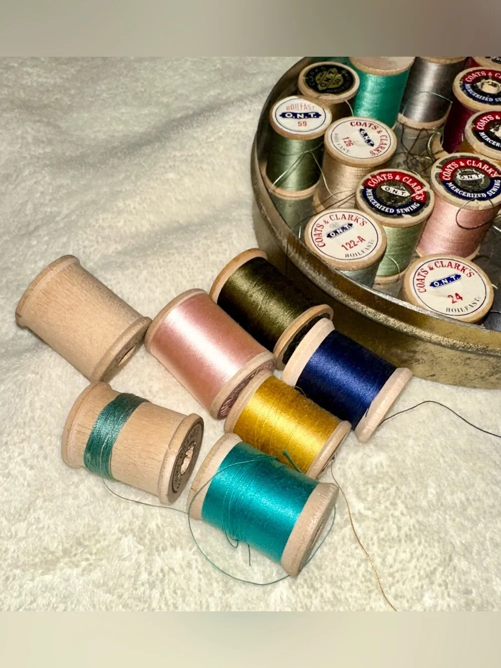 Vintage Rileys Toffee Tin Wooden Sewing Thread Spools Lot Halifax England Ship⁠